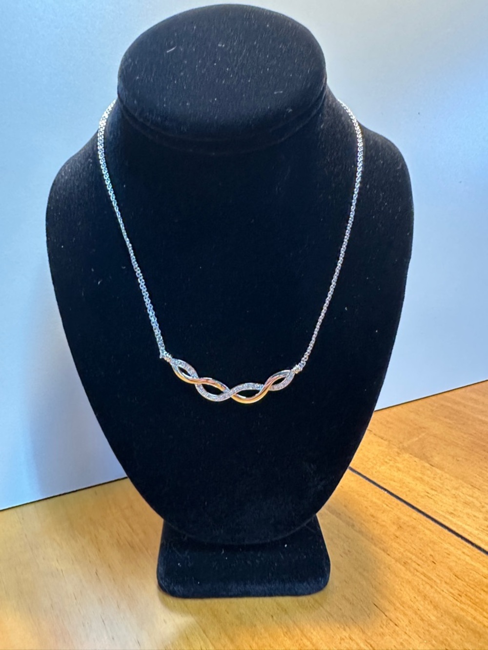 Elegant Silver Infinity Pendant Necklace